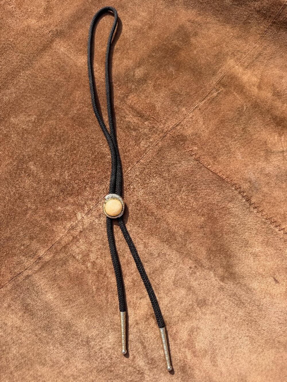 Western Bolo Tie Honey Yellow Oval Stone Serpent Snake Setting NFR
